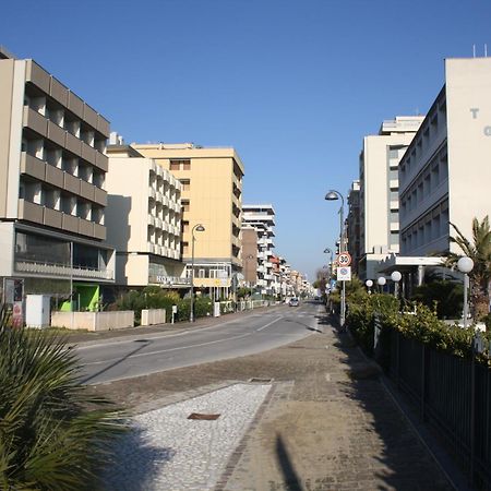 Hotel Diplomatic Bellaria-Igea Marina Extérieur photo
